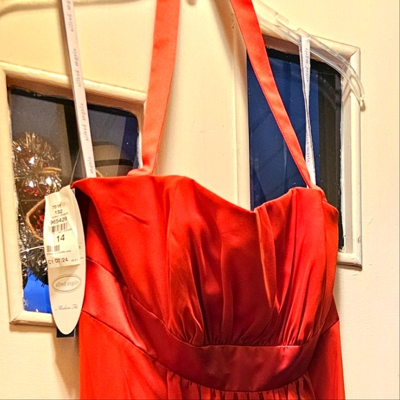 New, never worn,Alfred Angelo formal dress, Burnt Orange, size 14 - Picture 5 of 6